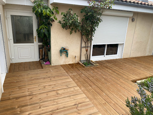 Photo de EXTENSO BOIS - construction terrasse - bardage - ossature - charpente à Gradignan (33170)