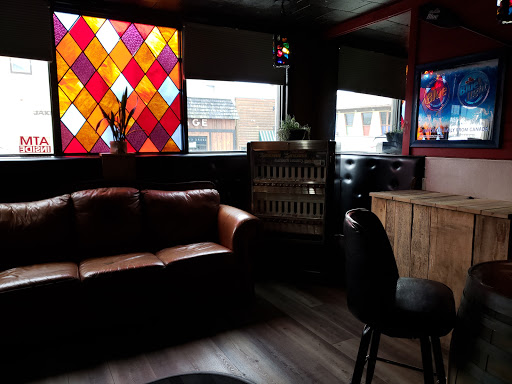 Dee's Bar & Lounge - Thumbnail