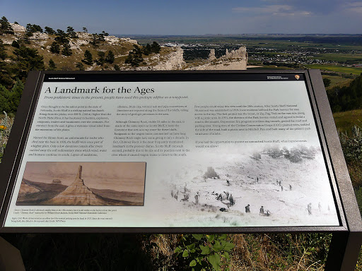 Scotts Bluff Summit Parking Gallery - United States