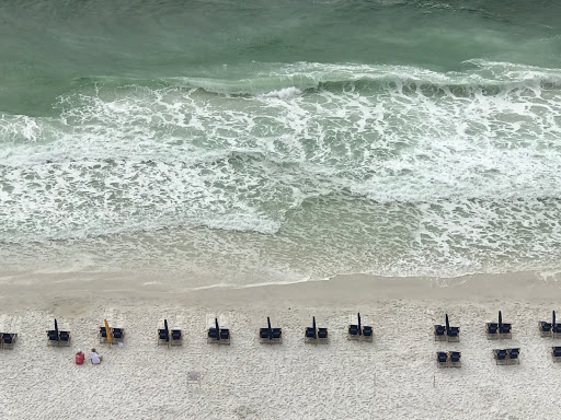 Pelican Beach Resort - Thumbnail