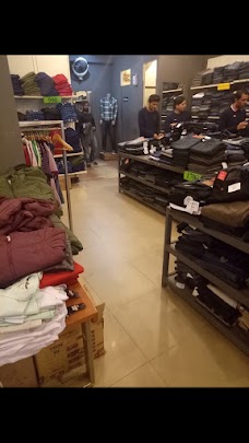 Levi's Factory Outlet lahore – Pakistan Places