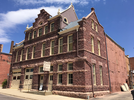 Pipestone County Museum Logo