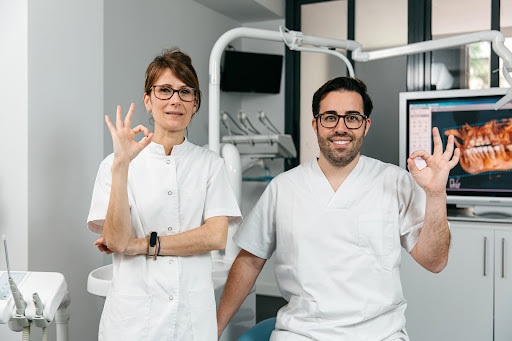 CLÍNICA DENTAL DOCTOR MAS EN SANTA COLOMA DE GRAMENET