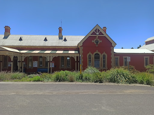 Queanbeyan Station