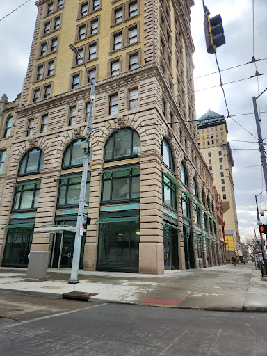 Wright Stop Plaza - Visual