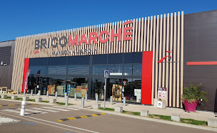 Photo n°1 de Bricomarché Sens à Sens (Magasin de poêles à bois)