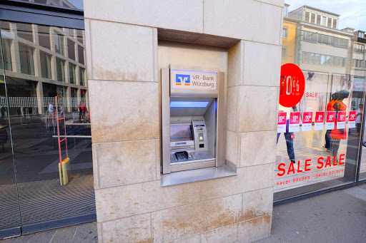 VR-Bank Würzburg, Geldautomat s.Oliver Würzburg-Oberer Markt - Thumbnail