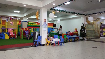Photos of MaxMart 37