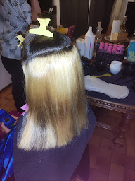 Photo n°21 de L'i.d coiffure à domicile à Ménilles (Salon de coiffure)