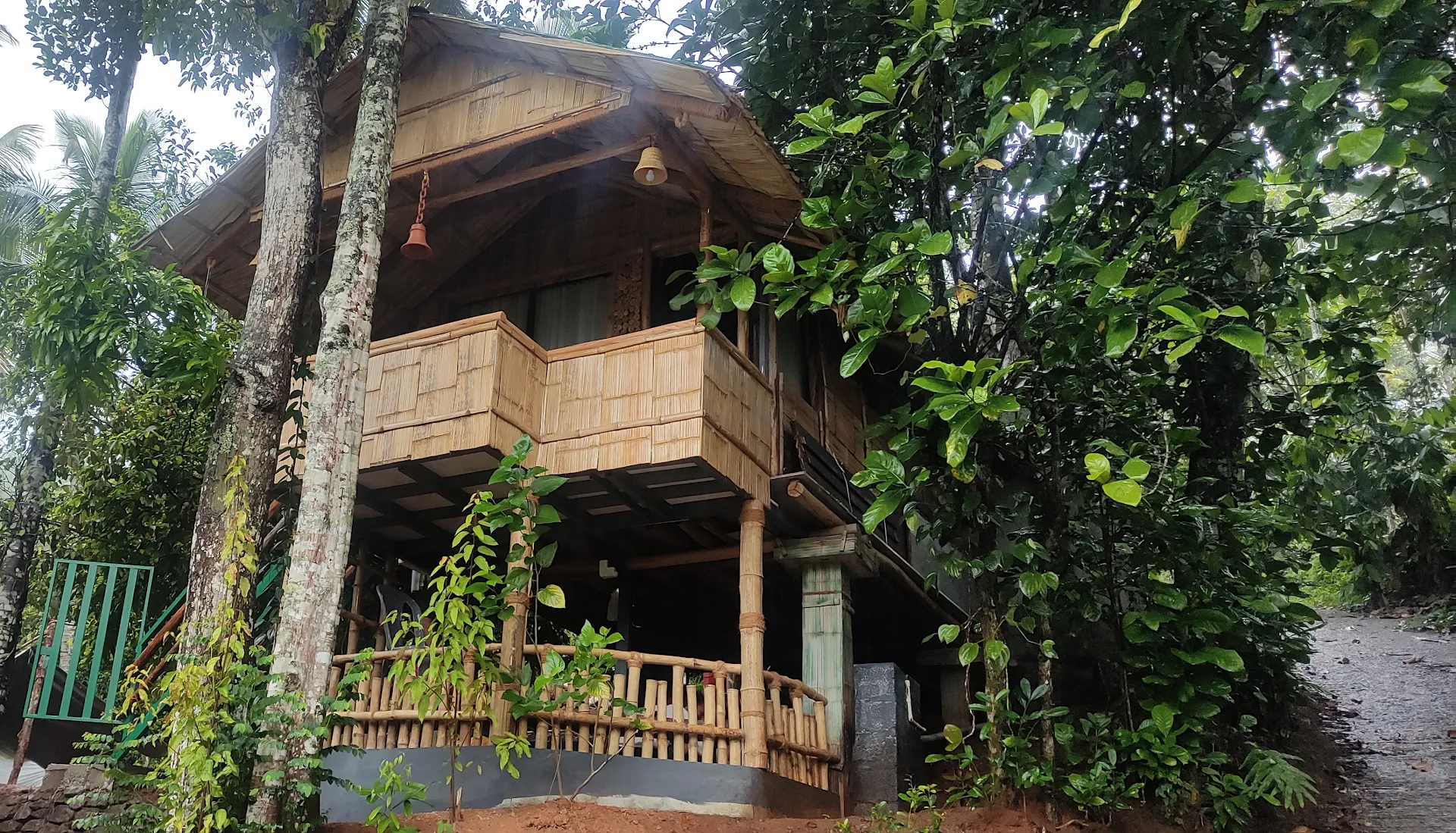 Fab - Bamboo Hut with Open Shower (Munnar)