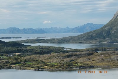 Photos of R&oslash;tnes