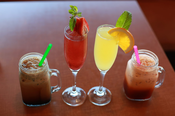 Frodo Joe's Petit Cafe by null