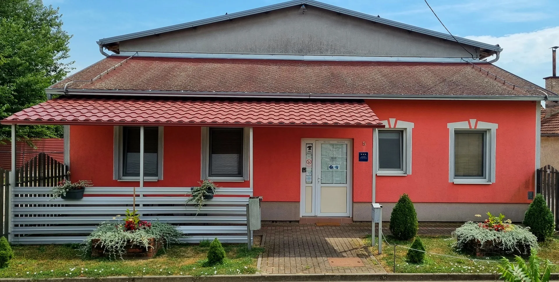 Studio apartman "Bosut"