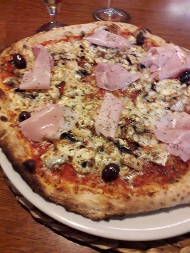 La Bonne Mère, Bar A Pizza