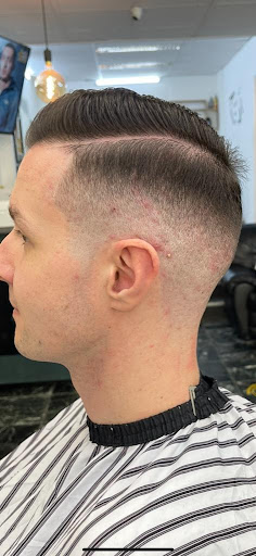 Golden scissor barbershop - Thumbnail