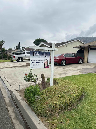 Vicky Maliszewski - Realtor - Thumbnail
