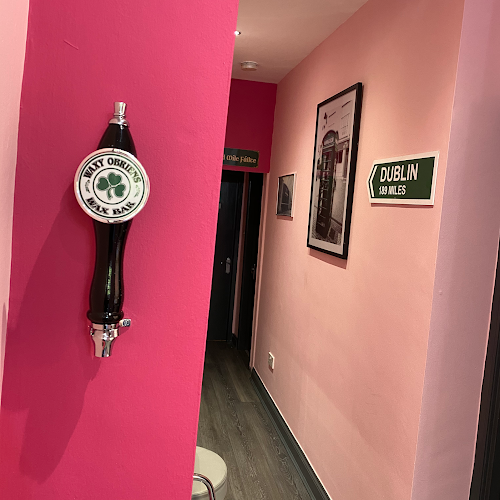 Comments and reviews of Waxy O’Briens Wax and Beauty Bar