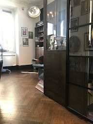 Photo n°5 de Chez Le Coiffeur : L'instant bien-être, soin et respect du cheveu à Mulhouse (Magasin bio)