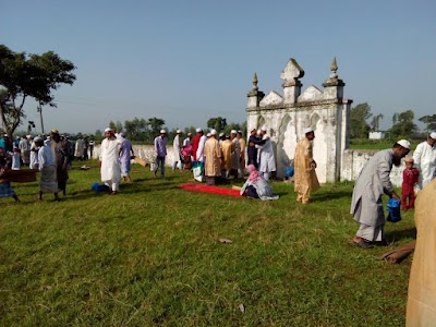 Photos of Poynari Eidgah Moidan