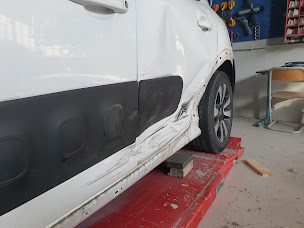 Photo n°10 de AD Eurocarrosserie à Mâcon (Service de réparation de pare-brise)