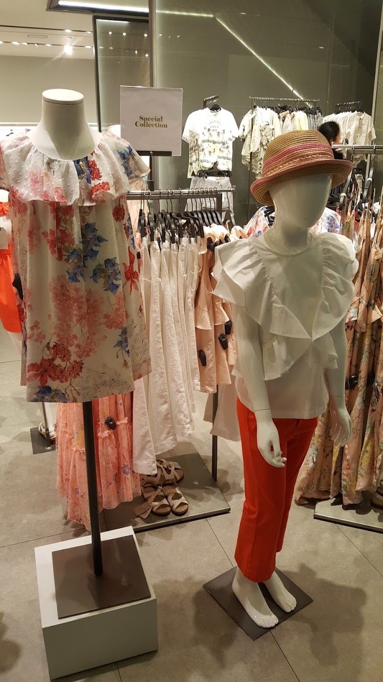 Bij ZARA in Den Haag betaal je met creditcards van American Express