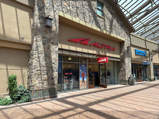 Altra Running Outlet Logo
