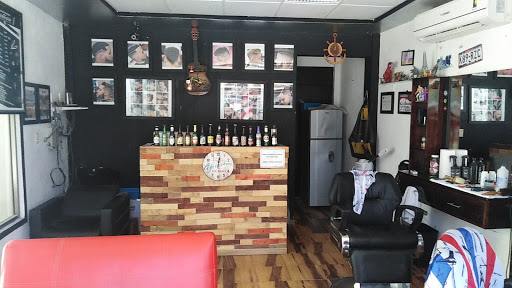 Barber Shop Paradise Barbones