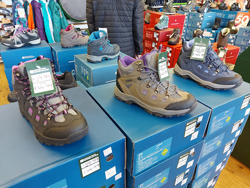 Mountain Warehouse Glossop - Thumbnail