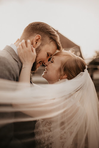 Susanne Schrenk Hair & Make up Artist