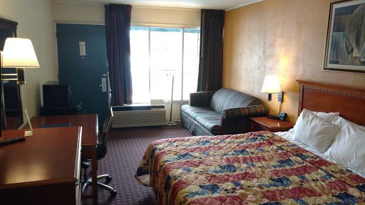 Days Inn by Wyndham Seymour - Thumbnail