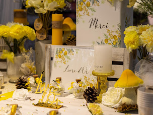 Photo n°15 de Fêter & Recevoir Toulon à La Valette-du-Var (Magasin de perruques)