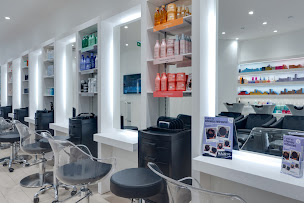 Photo n°11 de Jean Claude Biguine à Paris (Salon de coiffure)