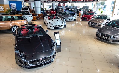 Photos of Land Rover Al Tayer Motors (Garhoud)