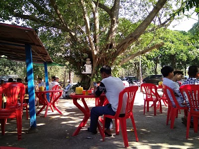 Photos of A Phwer Gyi & Sons