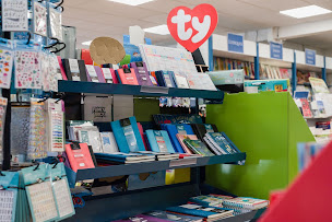 Photo n°9 de Librairie Les Petits Mots à Chatou (Papeterie)