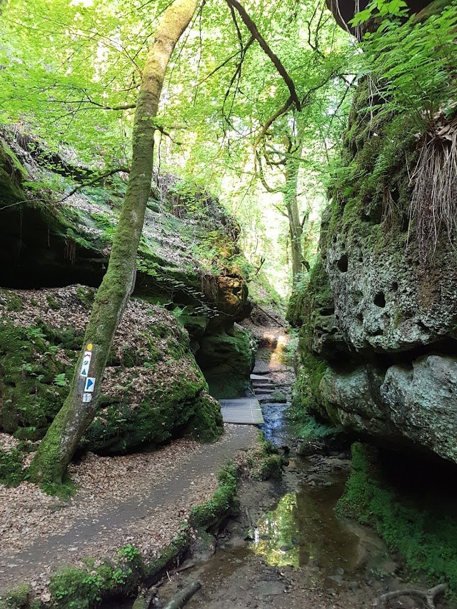 Hohllay Cave
