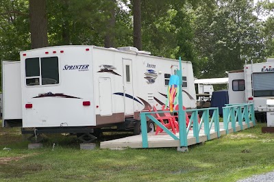 Dennis Point Marina & Campground