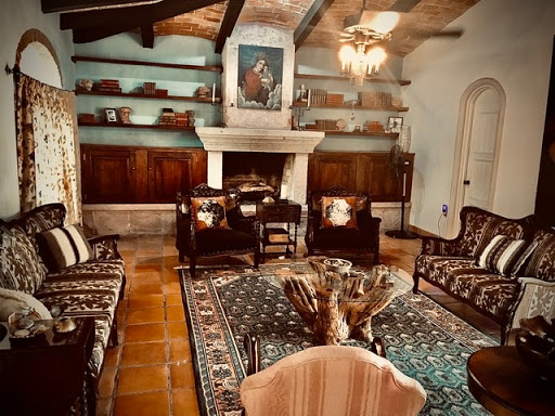 La Hacienda - Arte en Mueble Mexicano