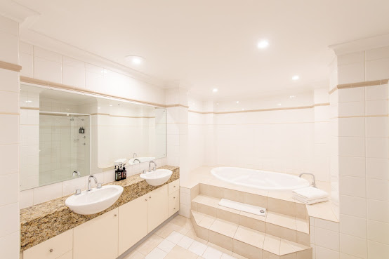 Quality Apartments Adelaide Central by null