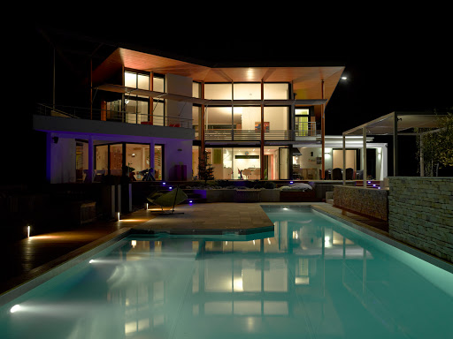 Photo de Carré Bleu - Piscines Pyrenees Construction - Spas Hotspring