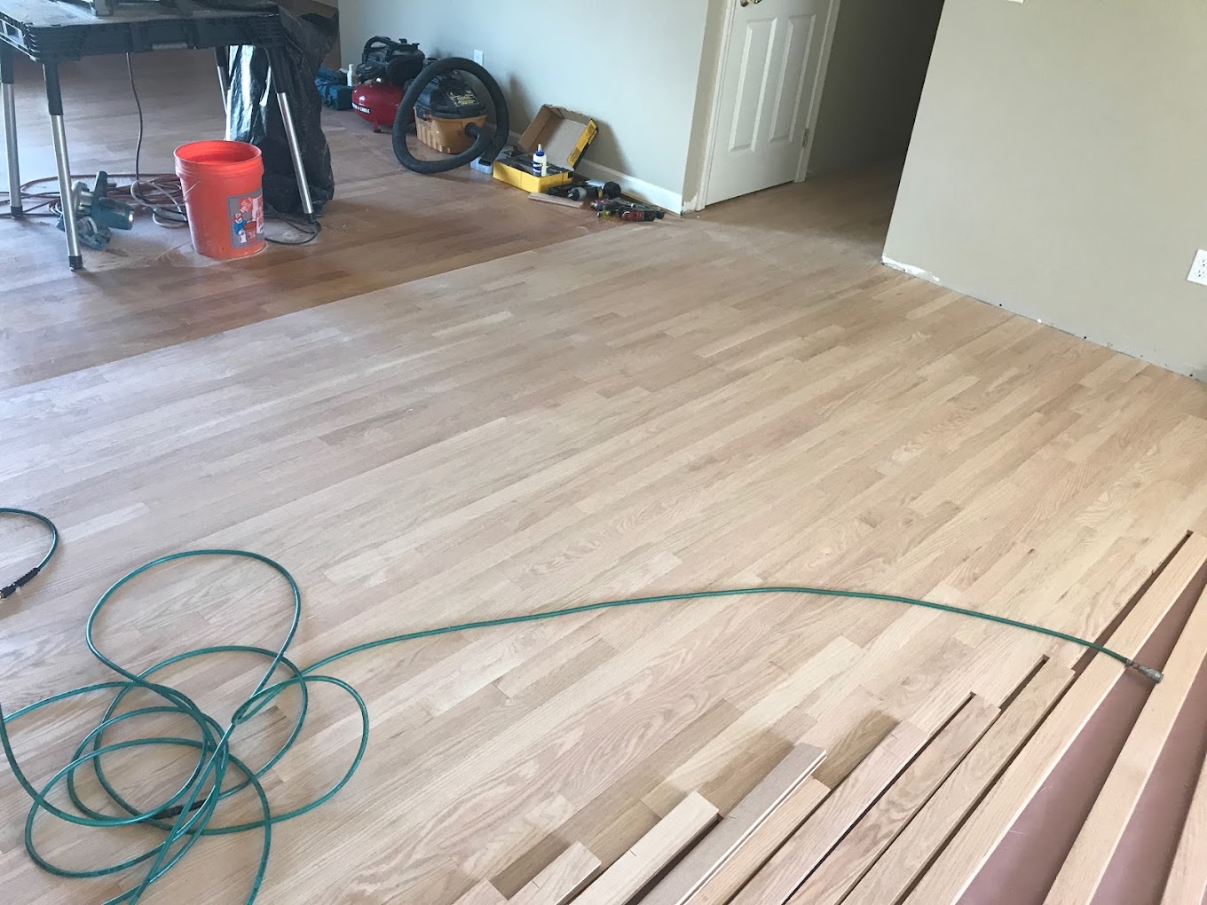 Why You Should Consider Hardwood Floor Restoration Instead of