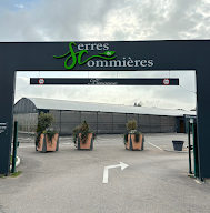 Serres de Commières à Vougy