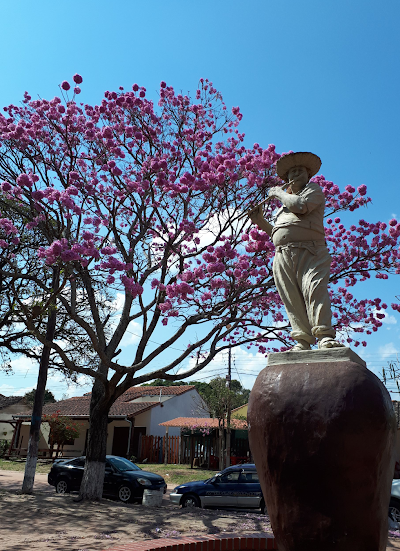 Photos of Main Square Porongo
