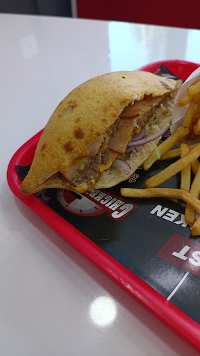 Photo 2 - Ruy Burger Palace