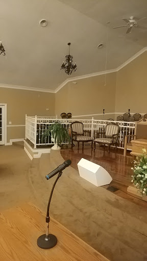 Apostolic Sanctuary-Praise