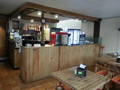 Photos of Toulousse Caf&eacute;