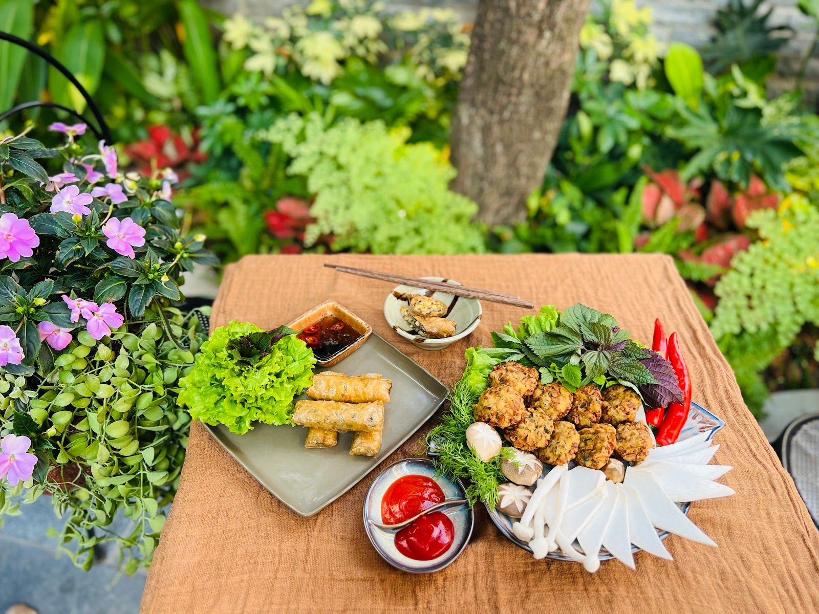 Veggie Castle - Phố Trần Kim Xuyến — photo 2