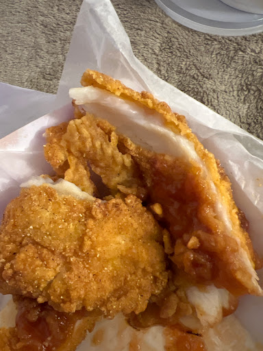 Harold's Chicken Shack #30 Logo