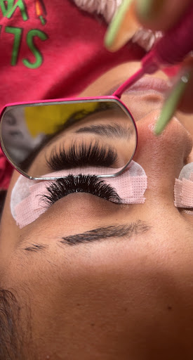 Lashes With Lyss - Visual