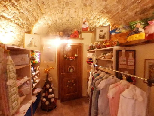Laboratorio Artigianale di Ricamo Sarteano - Thumbnail